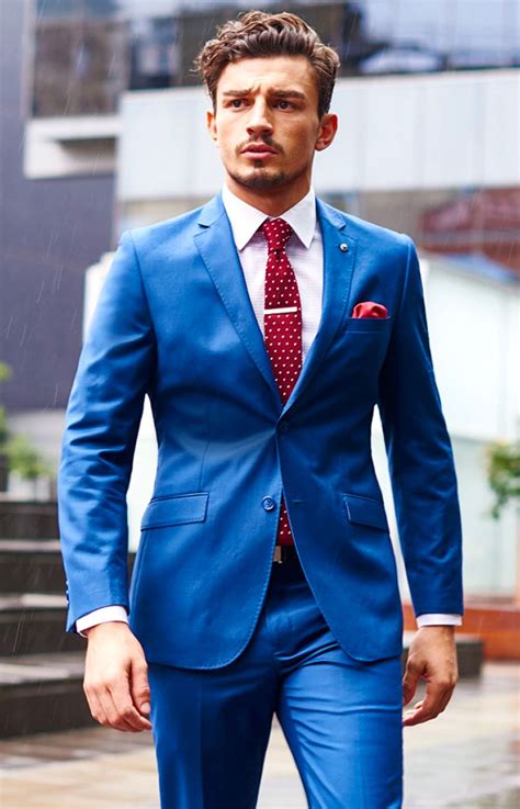 blue tie with blue suit